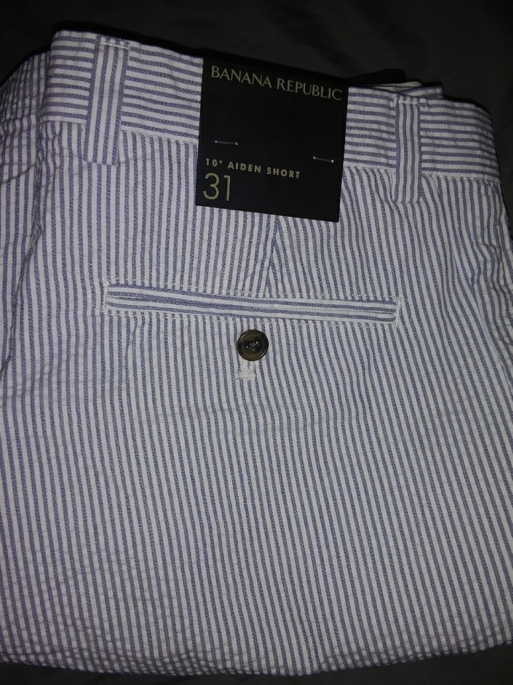 NWT Banana Republic 10" Aiden Shorts